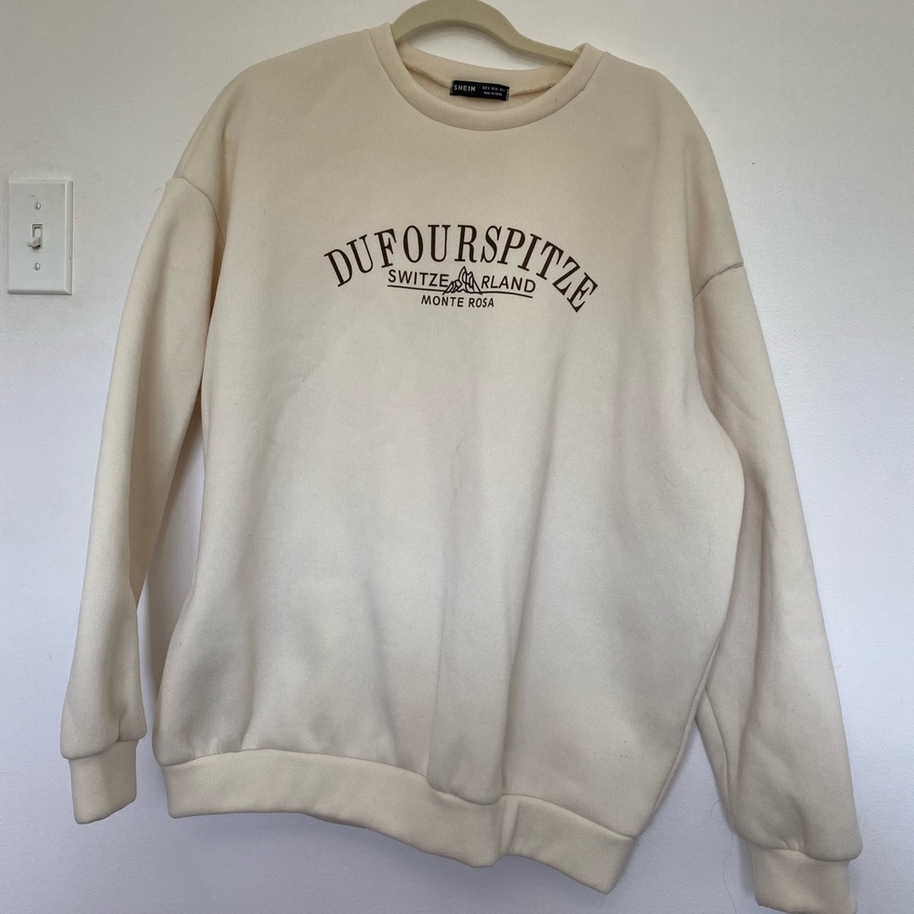 Cream colour crewneck size Xl